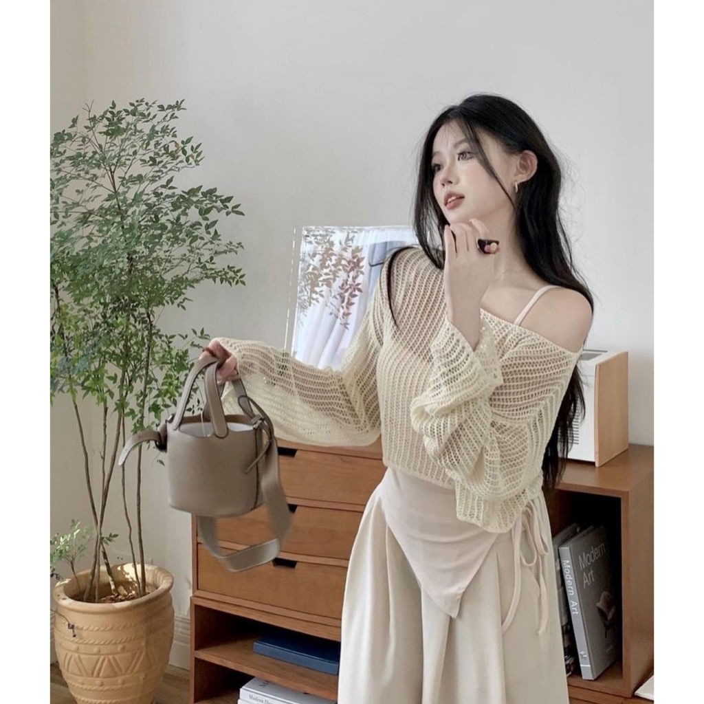 SET LƯỚI KEM 3 MÓN: ÁO LƯỚI CROPTOP TAY DÀI + ÁO 2 DÂY LỆCH RÚT DÂY KEM + QUẦN SUÔNG KEM ỐNG RỘNG