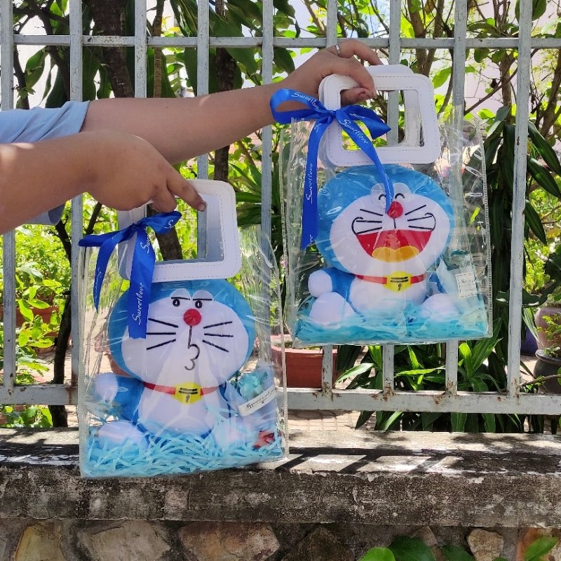TÚI QUÀ TẶNG DORAEMON DỄ THƯƠNG, KÈM PHỤ KIỆN TRANG TRÍ VÀ LED LUNG LINH