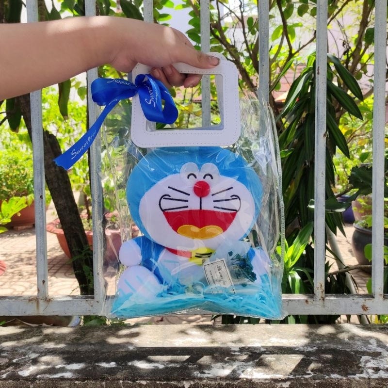 TÚI QUÀ TẶNG DORAEMON DỄ THƯƠNG, KÈM PHỤ KIỆN TRANG TRÍ VÀ LED LUNG LINH