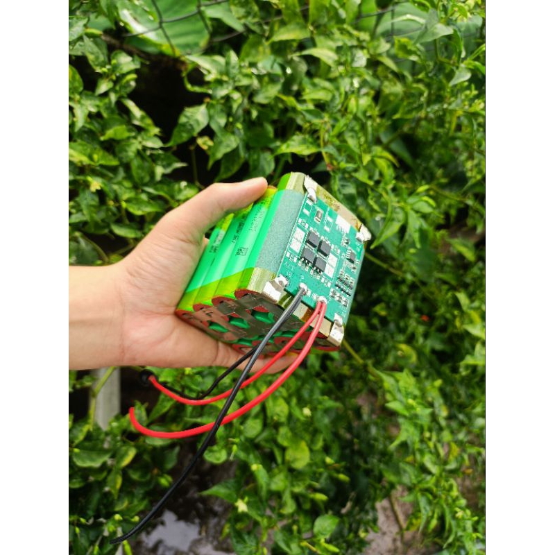 Khối pin 3s12v 4.8Ah/9.6Ah/14.4Ah/19.2Ah đóng pin 21700 samsung 48x chất lượng cao