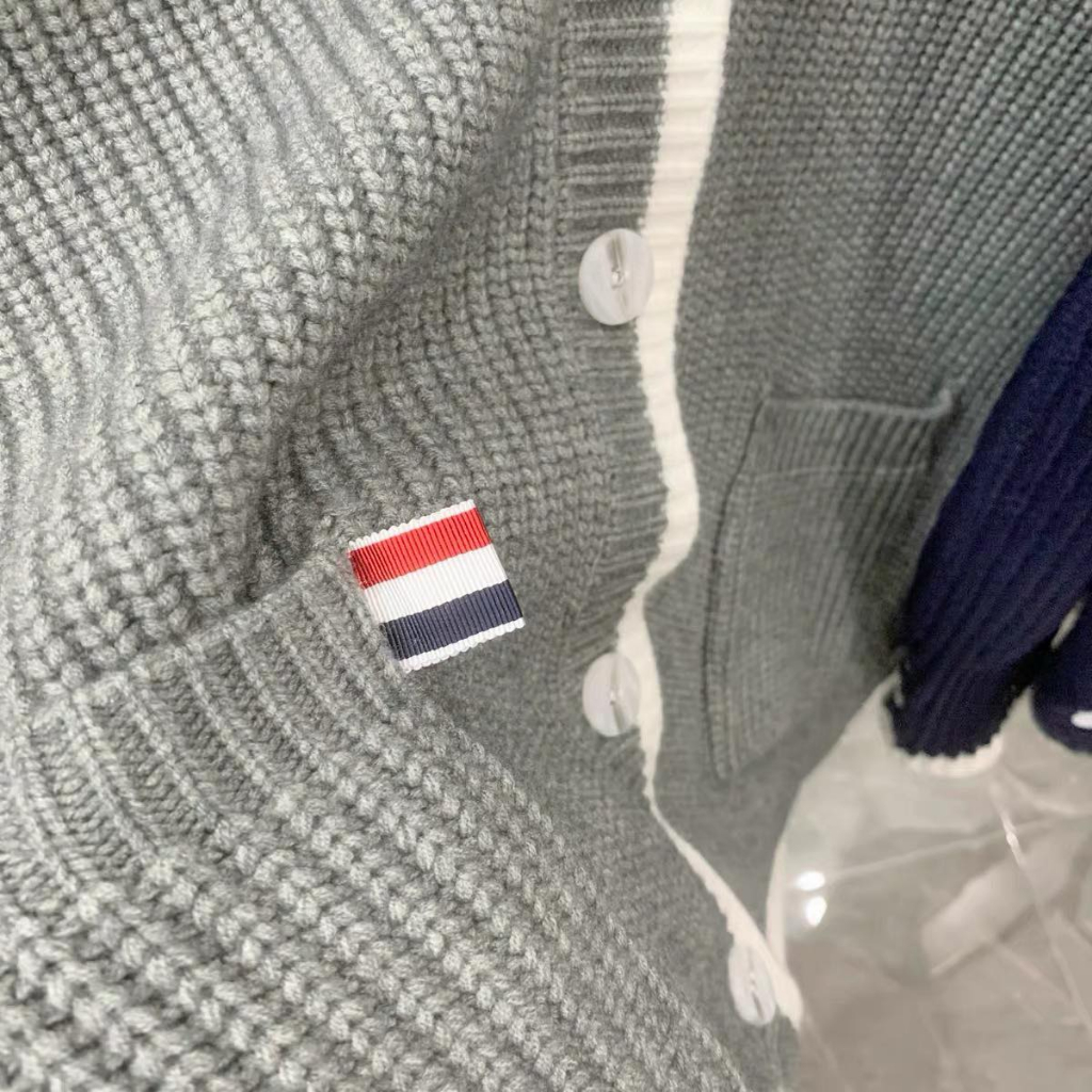 Áo Cardigan Thom Broww 4 Vạch Kẻ Tay💕Áo Khoác Ngoài Chất Len Tăm Dày Dặn Dáng Rộng Unisex