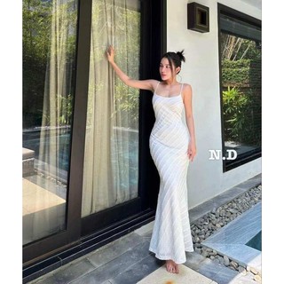 Váy 2s body hở lưng dáng dài cực hack dáng