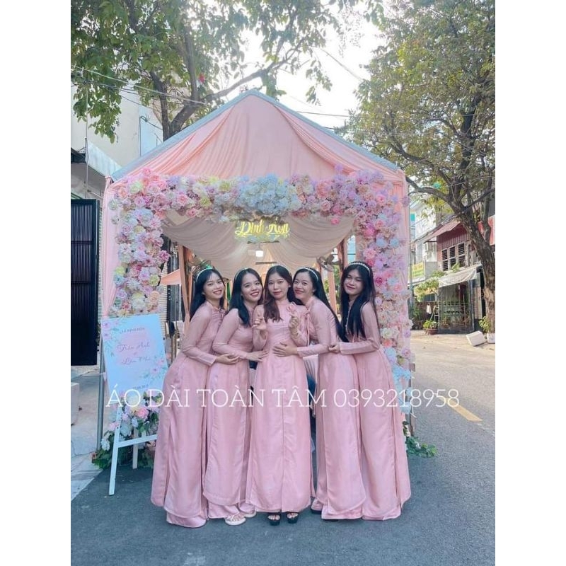 Cho thuê áo dài bưng quả 90k