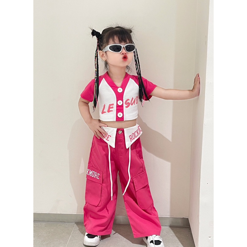 Set be gai chất ngất be đi học nhảy