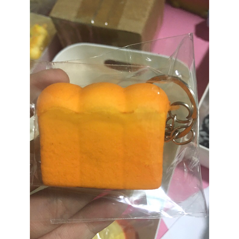 Squishy bánh ba khối mini hiếm