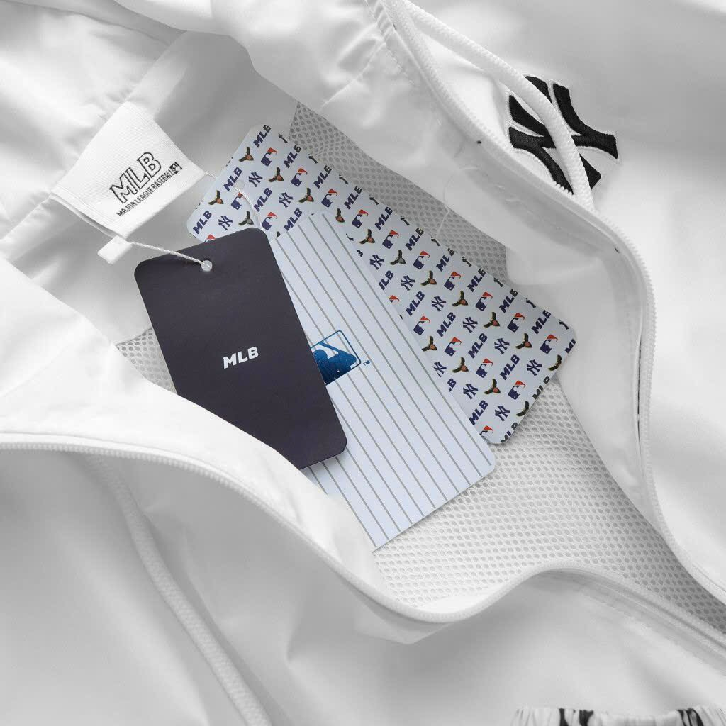 Áo khoác gió NY siêu nhẹ thời trang siêu hót hàng new 2023.