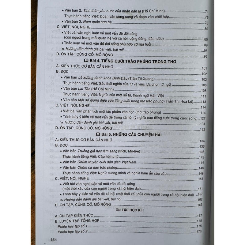 Sách - Hướng dẫn học và làm bài Ngữ Văn 8