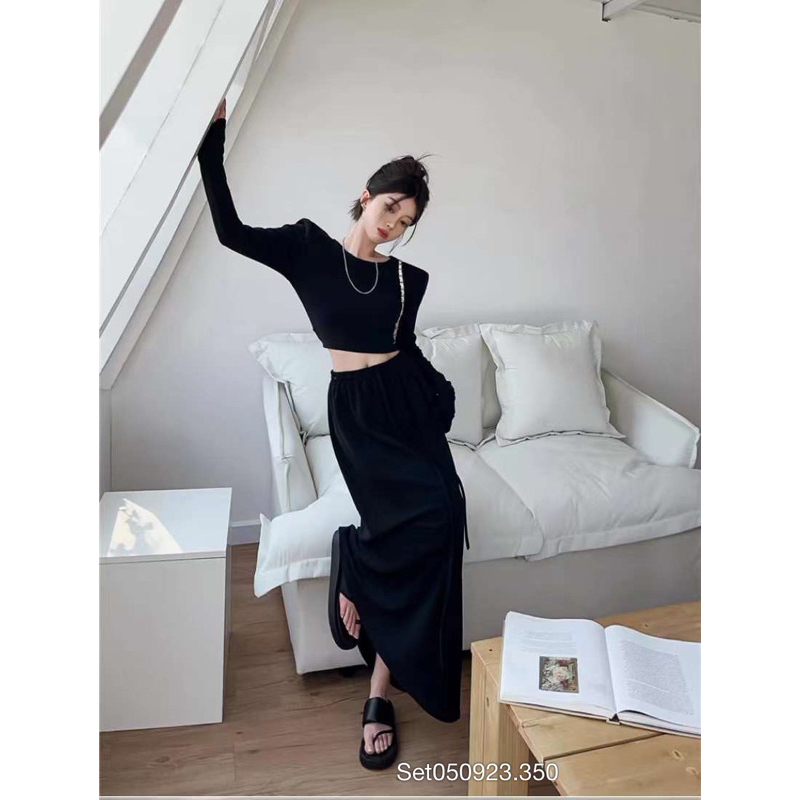 SET BỘ BOOSSTORE SET ÁO NHĂN KÈM VÁY YẾM