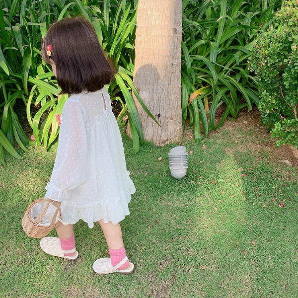 Váy công chúa bé gái siêu xinh thu đông 2023. Đầm trắng xinh dài tay cho bé gái mặc đi chơi đi tiệc đáng yêu - BKKIDS