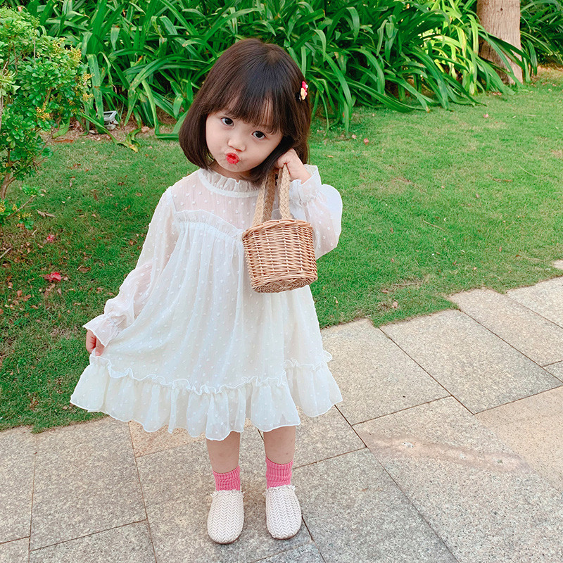 Váy công chúa bé gái siêu xinh thu đông 2023. Đầm trắng xinh dài tay cho bé gái mặc đi chơi đi tiệc đáng yêu - BKKIDS
