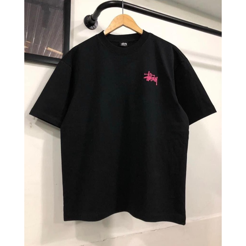 Áo Thun Unisex Stu:Ssy Chữ Hồng - Chất Cotton - Đầy Đủ Tag