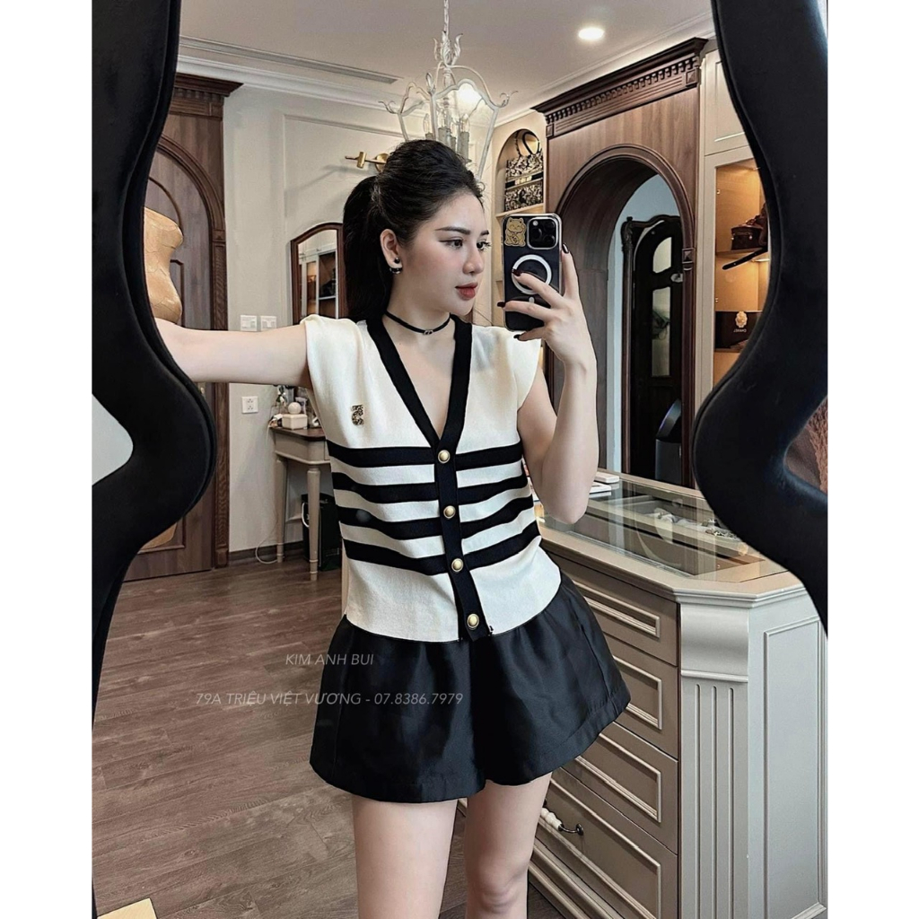 Áo Len Mongtoghi Gile Sát Nách Ba Lỗ Kẻ Ngang Cúc Cài Kèm Tag