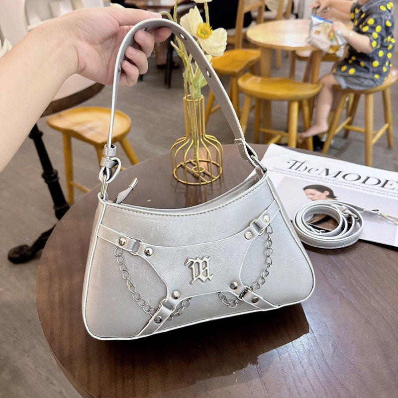 Túi đeo chéo kẹp nách dây khuy lỗ mác M mã 2 nối xích sắt mẫu mới