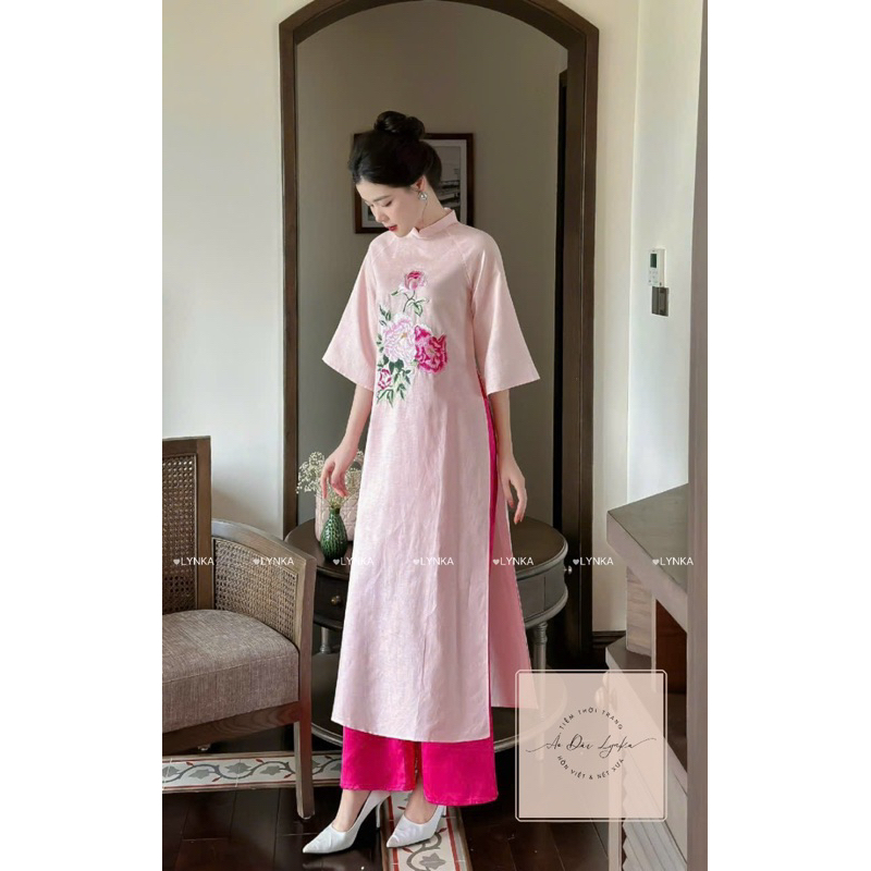 D22-Áo dài cách tân đũi linen suông thêu hoa/ aodailynka88