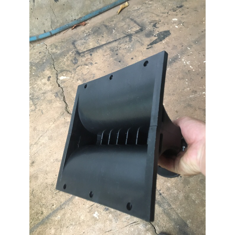 Họng line array làm bằng nhựa tốt