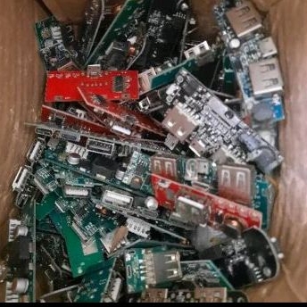 Mạch sạc dự phòng tháo các loại 1usb và 2 usb hàng cũ giá rẻ