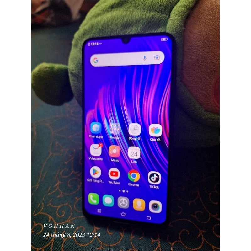 Vivo y97 ram 4 128 like new