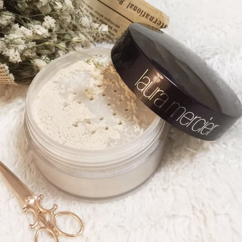 Phấn phủ bột kiềm dầu Laura Mercier