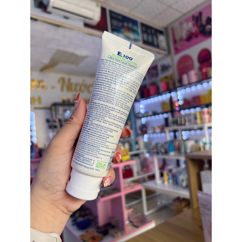 Sữa rửa mặt e100 nha đam 100gr