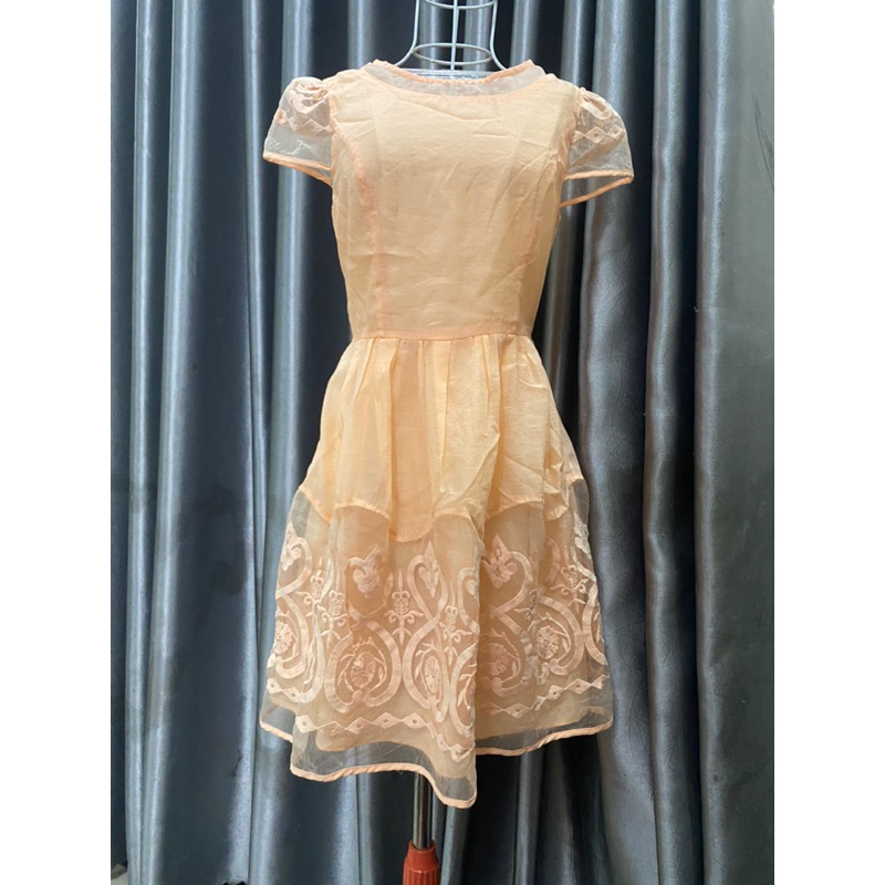 đầm(hàng thu mua xả nghĩ,có new,có thanh lý)lỗi nhỏ soi( k phải vnxk)