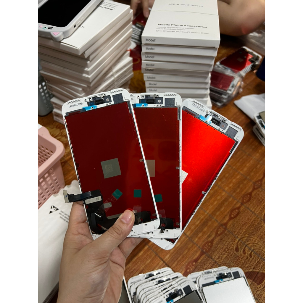 Màn hình thay thế cho 6s linh kiện loại A+ 4.7 inch bảo hành 6 tháng.