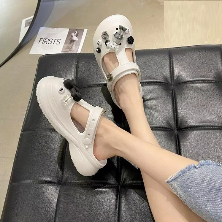 Dép Cross Sandal Đế Dày Siêu Nhẹ Tặng Kèm Bộ Hình Gắn Kaws Và Chó Siêu Xinh - Brown’s 1999 Store