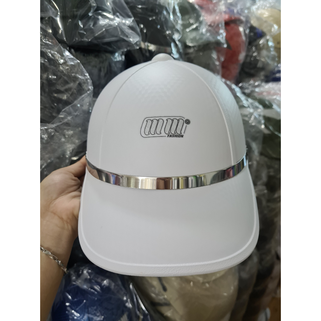 Nón bảo hiểm lưỡi trai vân carbon cao cấp freesize dành cho cả nam và nữ