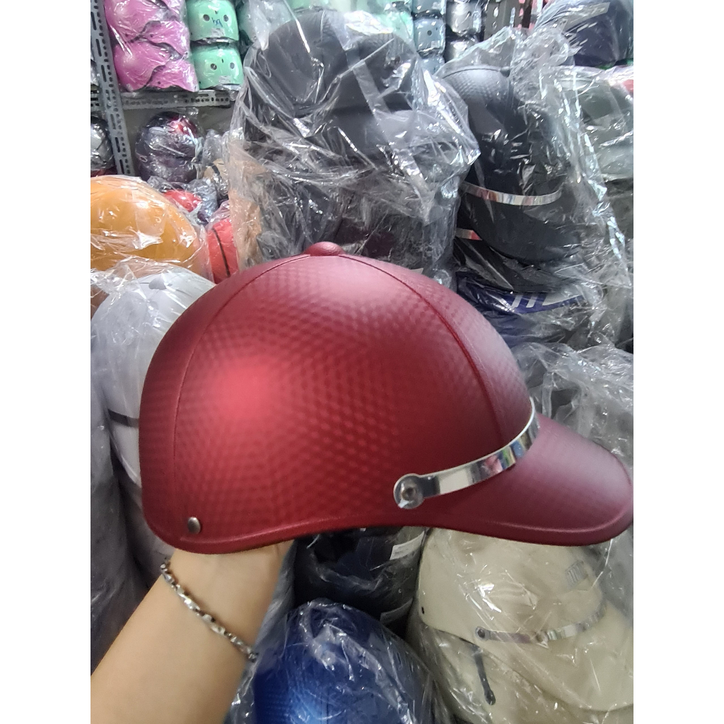 Nón bảo hiểm lưỡi trai vân carbon cao cấp freesize dành cho cả nam và nữ