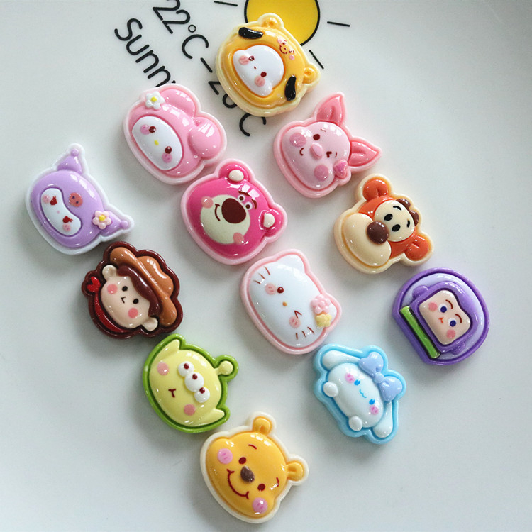Jibbitz nhân vật Toy Story với Buzz Lightyear, Pooh, Piglet,Pink Bear, Kuromi, Cinnamon