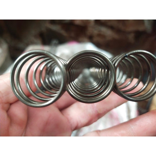 Lò xo chất liệu sợi cacbon phi 24 dài 30 sợi 2.0