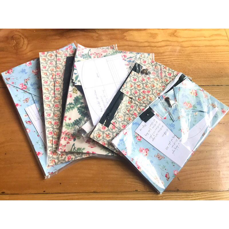 Bộ kit may ví nhiều ngăn dáng ngắn 13*10cm, có hướng dẫn chi tiết