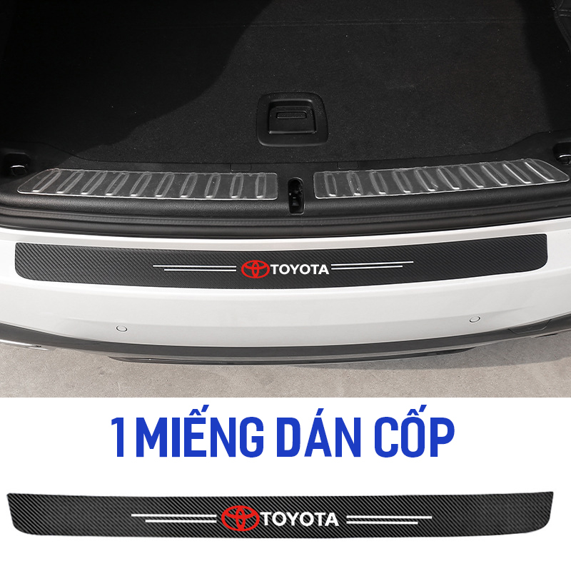 Miếng decal cacbon dán chống trầy xước bậc cửa lên xuống và cốp xe ô tô Toyota Camry,Vios,Wigo,Fortuner,Innova,Veloz