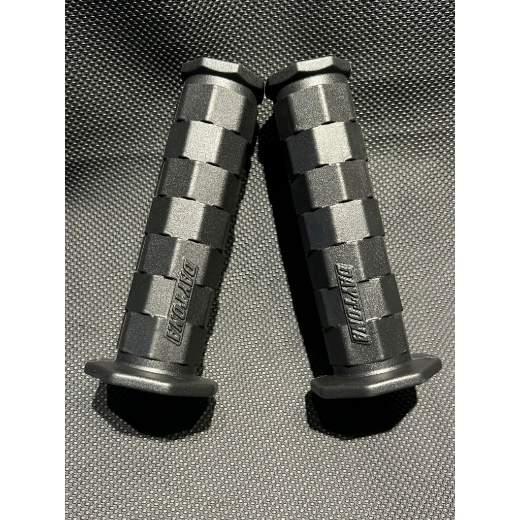 Bao tay daytona gai vuông không gù gắn nhiều xe máy