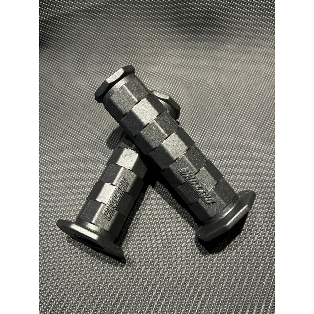 Bao tay daytona gai vuông không gù gắn nhiều xe máy