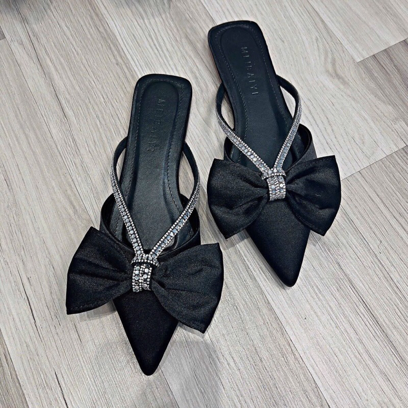 Dép Nơ Mũi Nhọn Dây Cườm Đá
