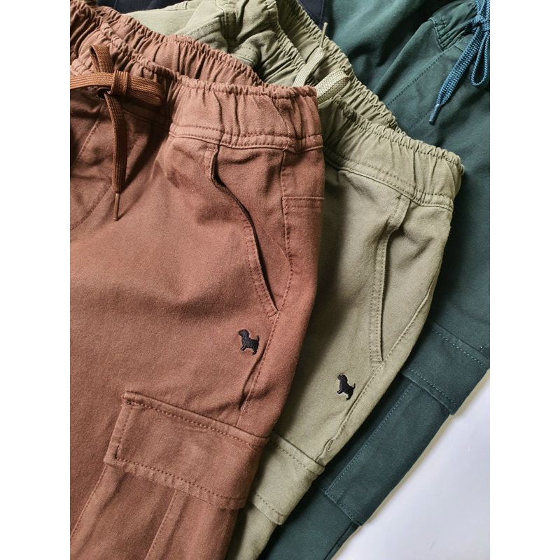 Quần jogger kaki Bluedog