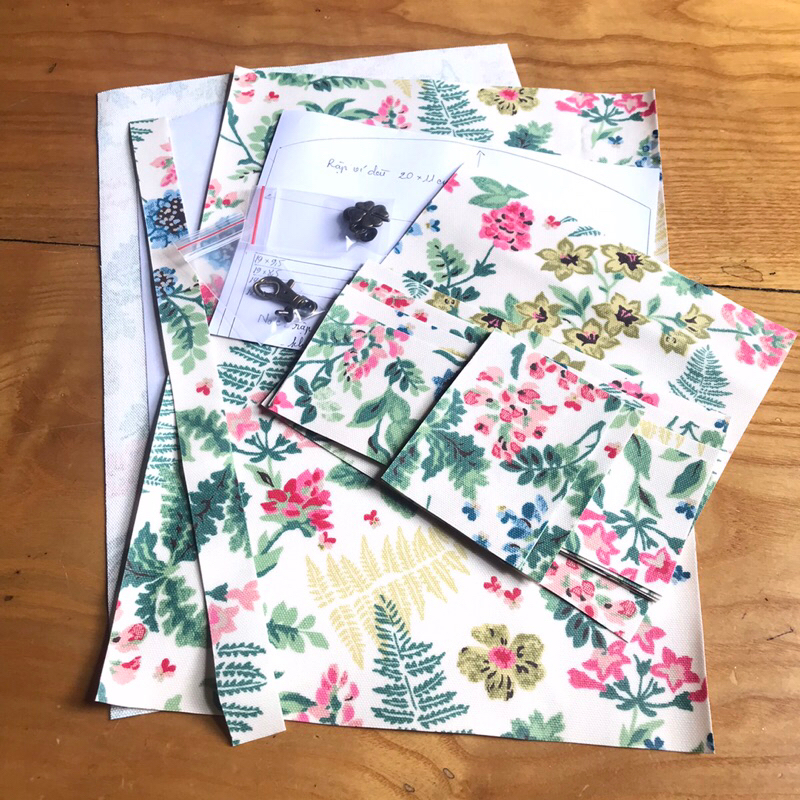 Bộ kit may ví nhiều ngăn dáng ngắn 13*10cm, có hướng dẫn chi tiết