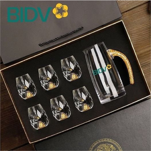 Bộ bình cốc thủy tinh cao cấp, in logo thương hiệu, Quà tặng doanh nghiệp cao ấp ( 6ly+ 1 Bình+ Đủ túi và hộp như hình)