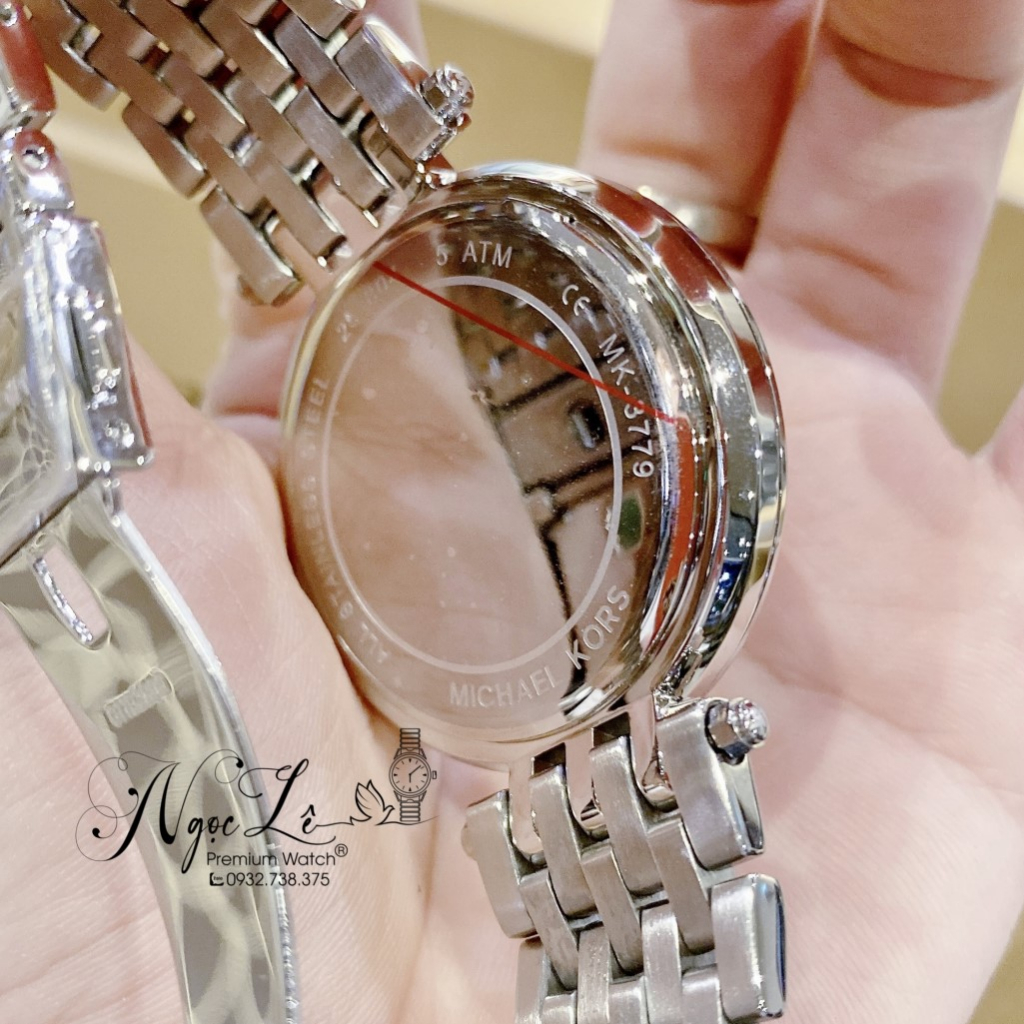 Đồng Hồ Nữ Michael Kors MK3779 Dây Kim Loại Màu Bạc 39mm