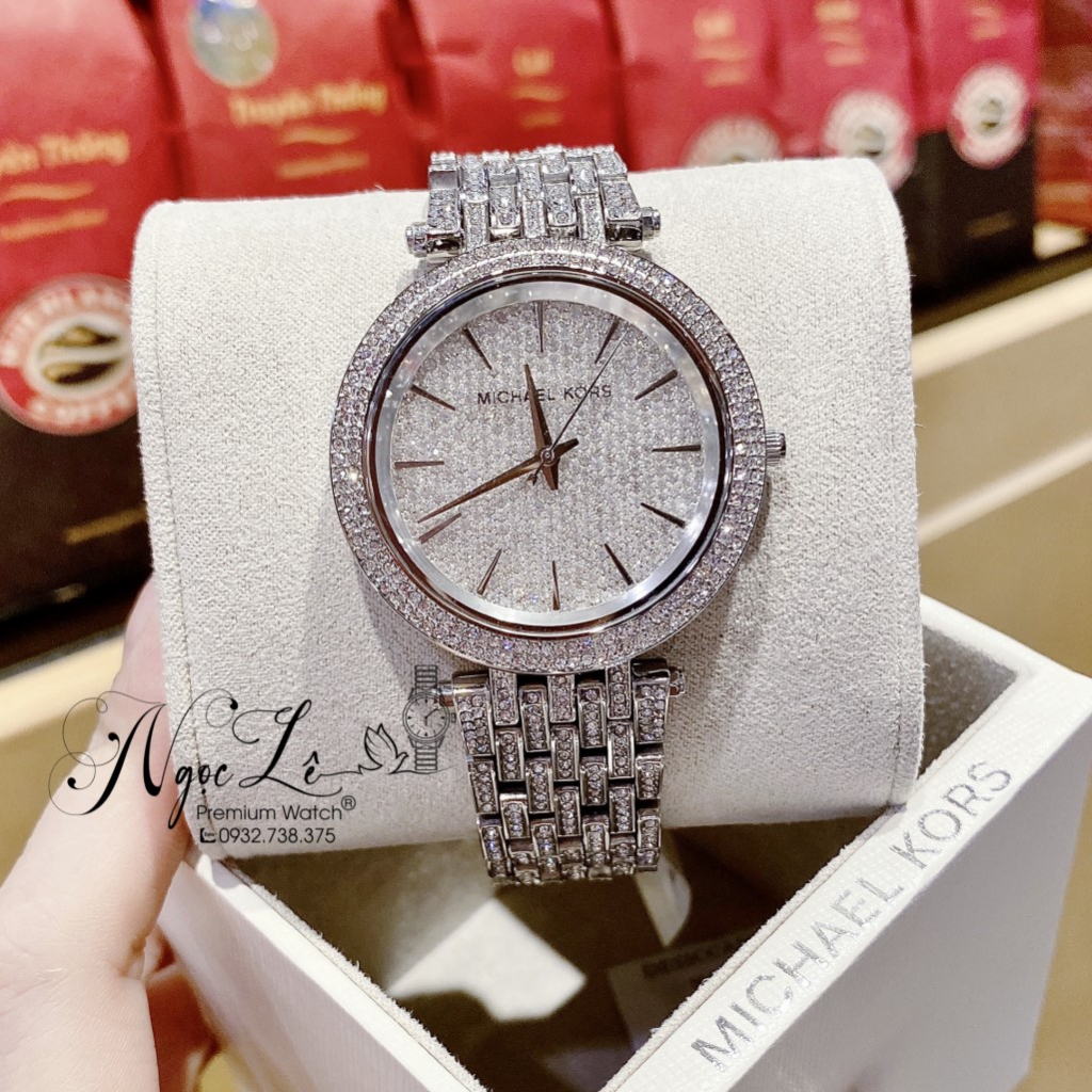 Đồng Hồ Nữ Michael Kors MK3779 Dây Kim Loại Màu Bạc 39mm