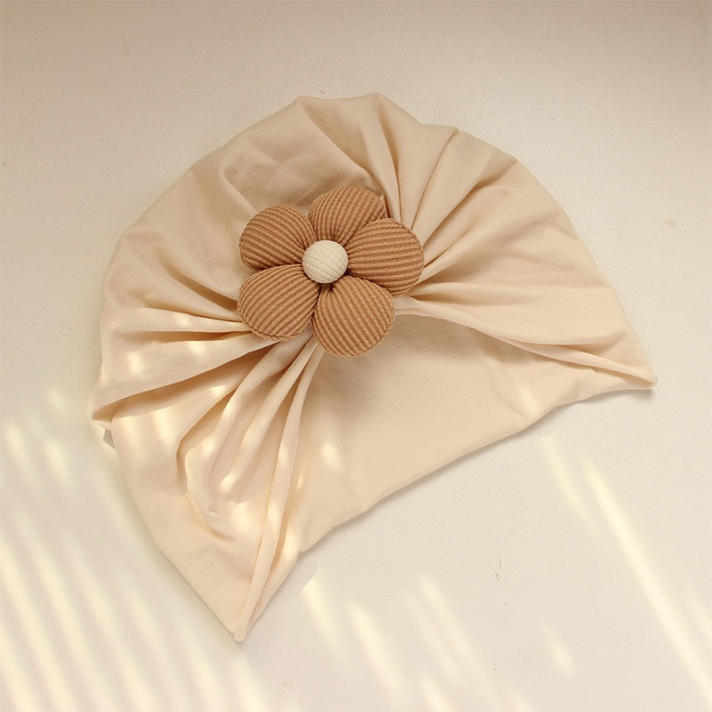 Set mũ và tất hoa cho bé gái