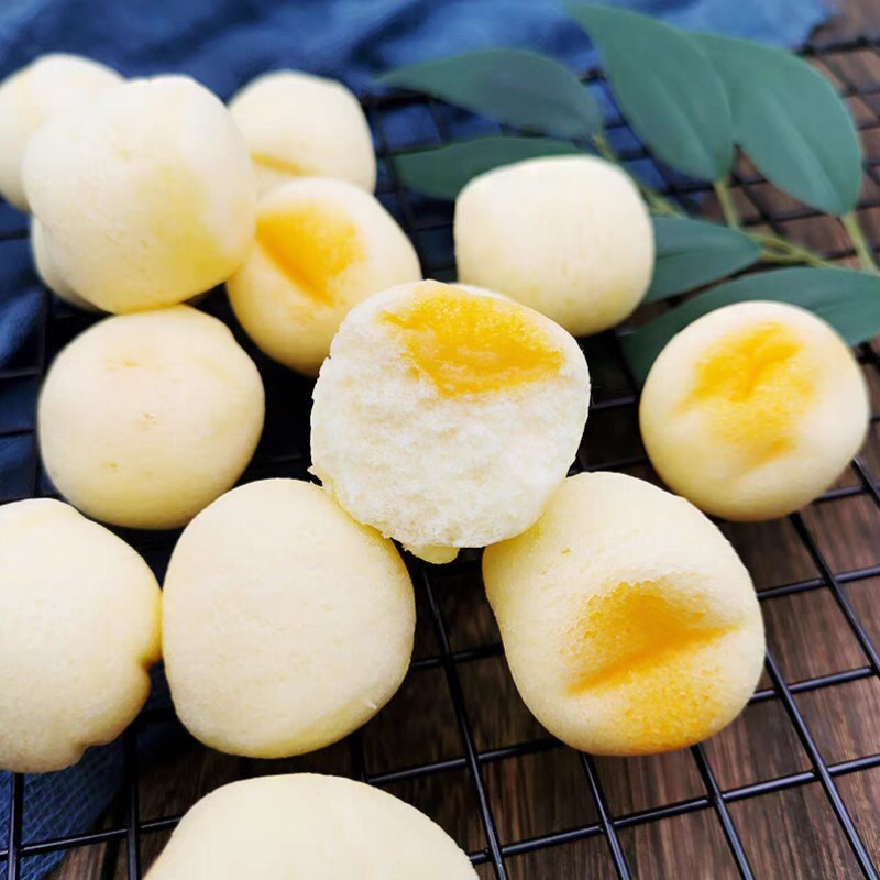 Bánh bông lan bi viên chuối và phô mai