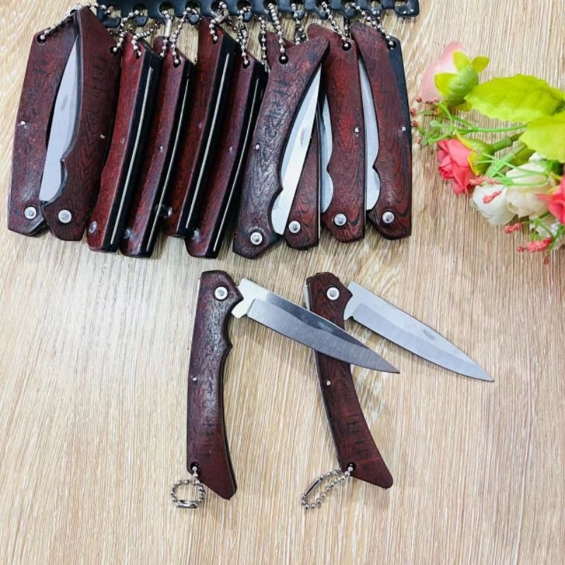 Dao gấp mini có móc treo cắm trại