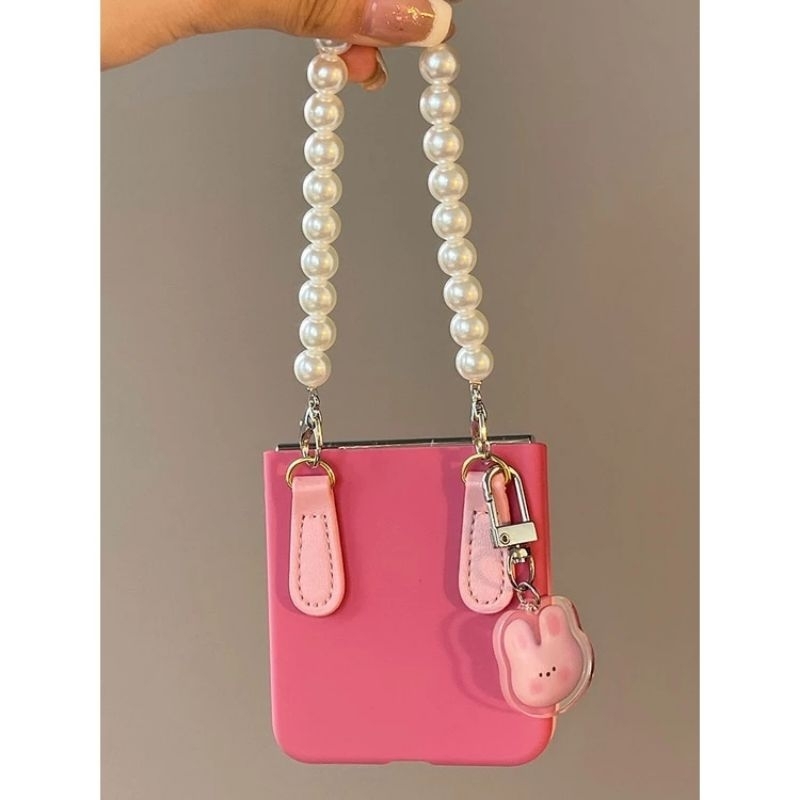 Ốp Z Flip5 - Z Flip4 - Z Flip3 - Flip5 5G hồng ombre kèm dây ngọc và tag thỏ treo dễ thương tiểu thư