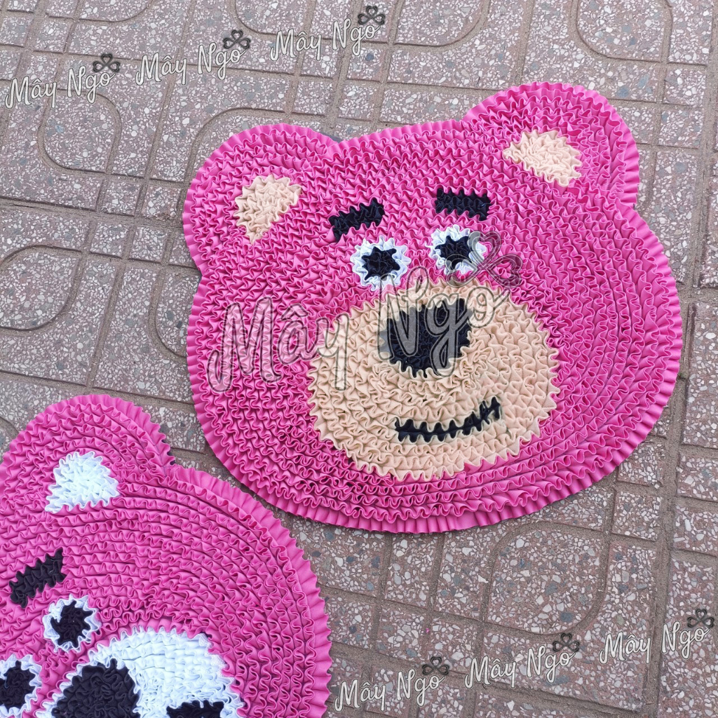 Thảm lau chân mặt gấu dâu lotso