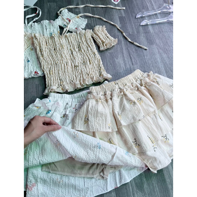 Pasd set croptop nhún + chân váy hoa 3 tầng mặc 1 lần