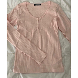 Brandy Melville Zelly eyelet top (Áo thun dài tay hoạ tiết hoa tuyết phong cách coquette)