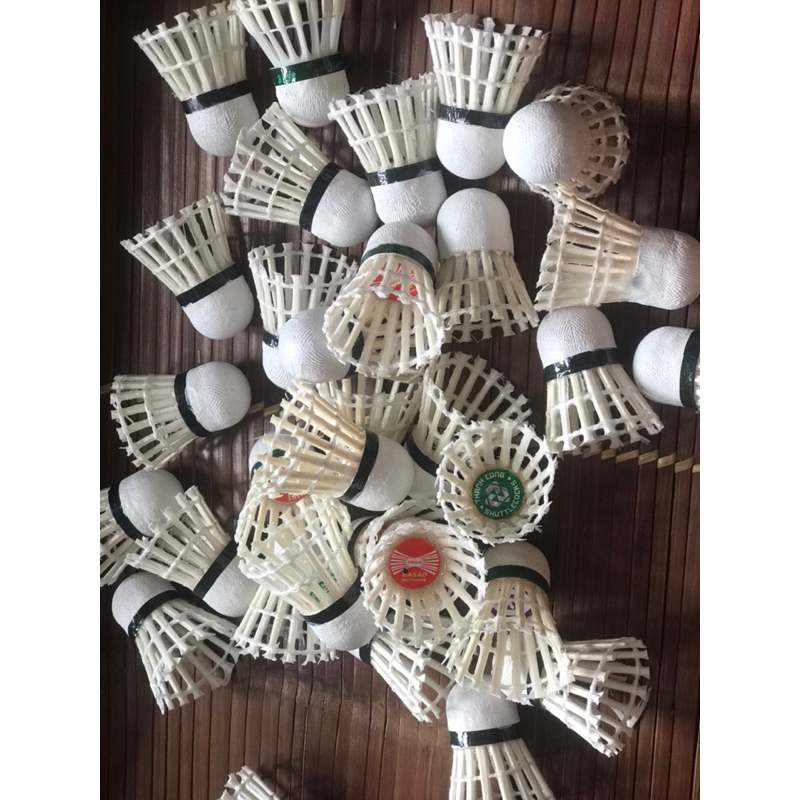 Đế cầu lông dùng để móc len