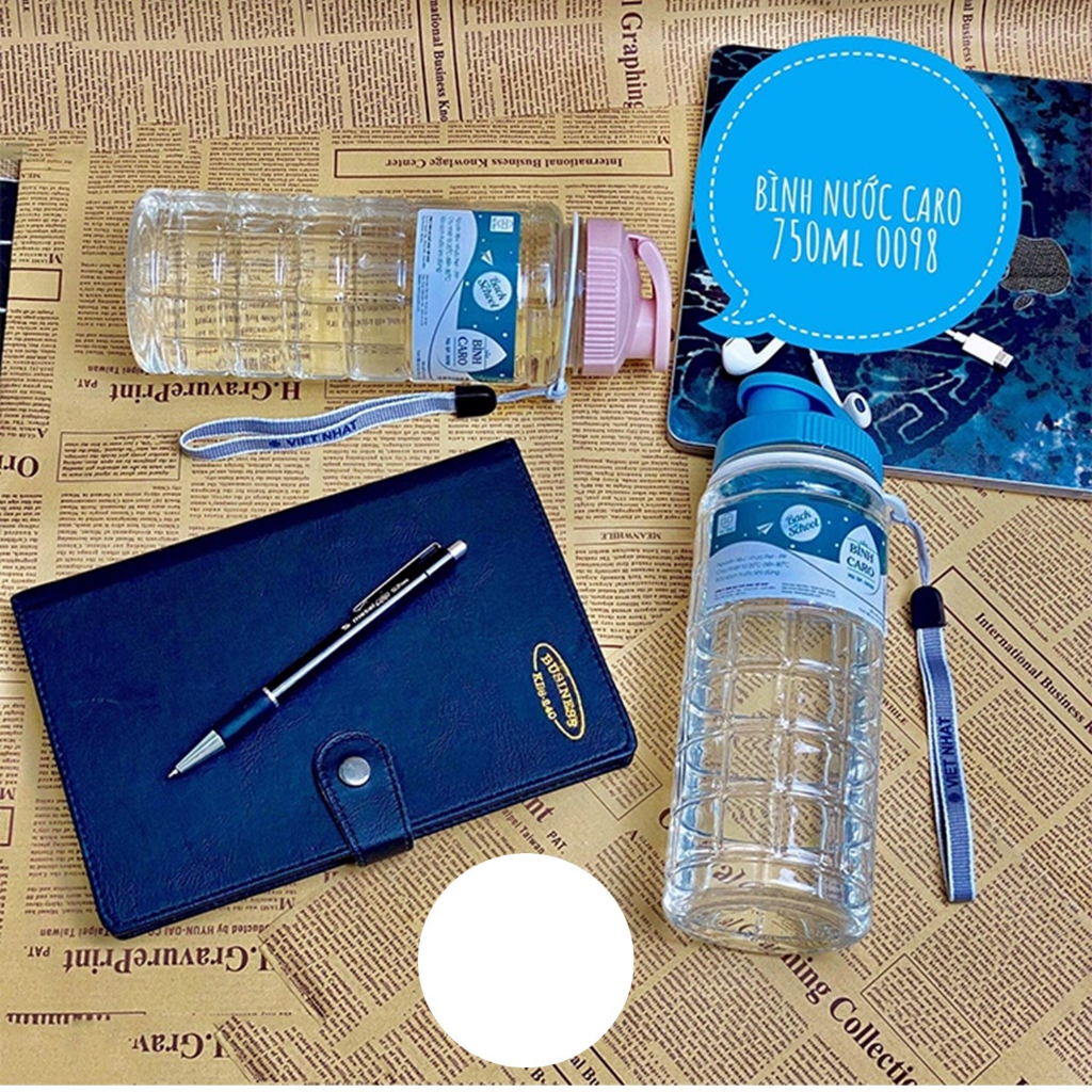 Bình nước học sinh kẻ caro 550ml/750ml/900ml Việt Nhật , Bình đựng nước thể thao có quai dù treo-kimbao