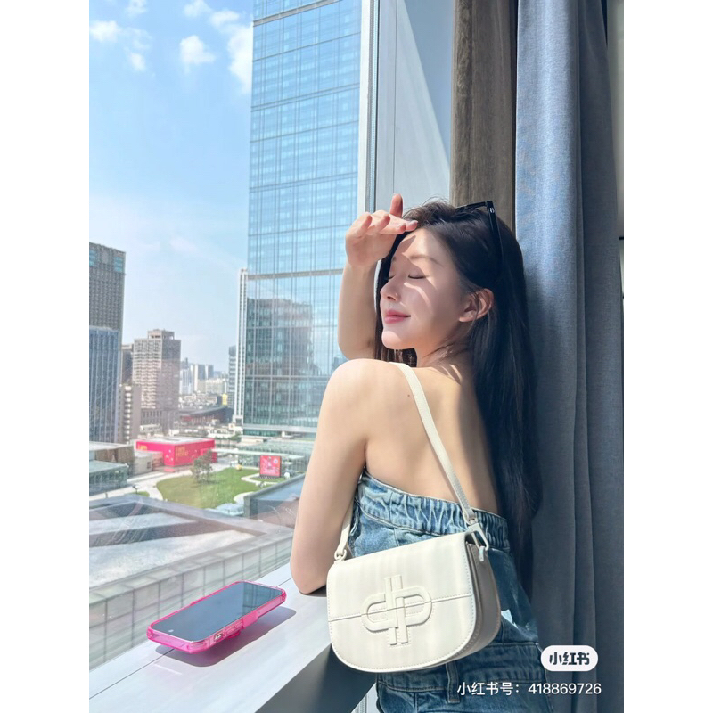 Túi xách nữ Pe Túi Triệu Lộ Tư đeo siêu hot cá tính 2023